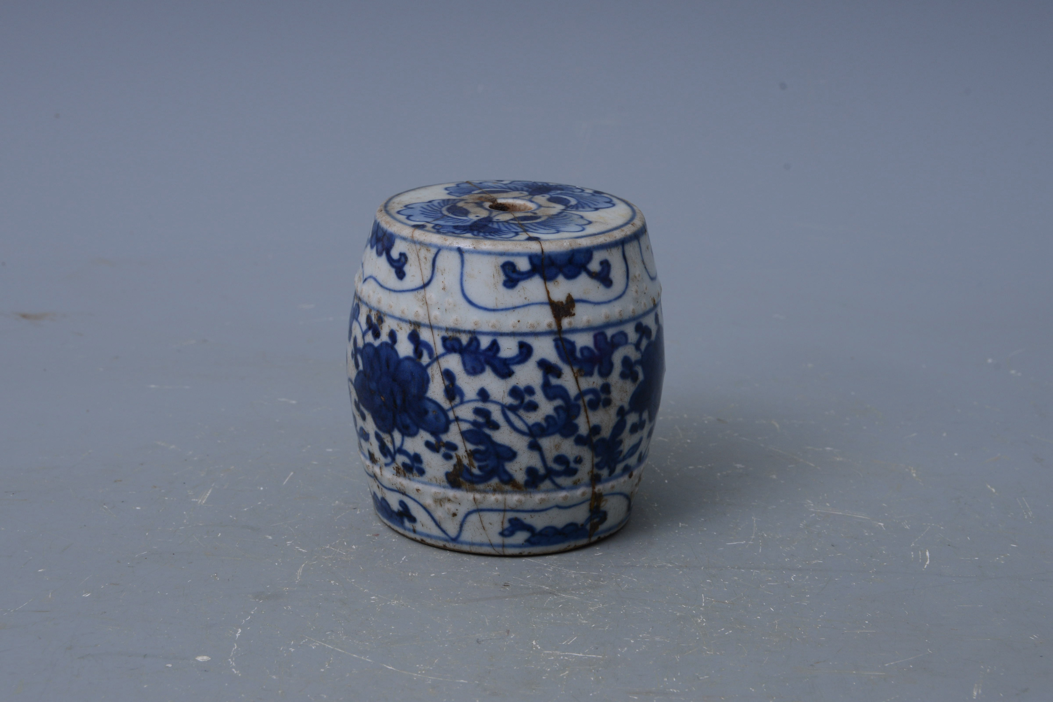 清青花花卉纹烛台