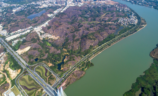 《河源市恐龙地质遗迹保护条例》