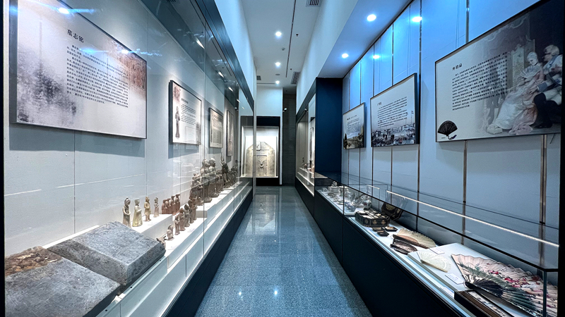 《风物永恒——王恒冯杰伉俪捐赠文物精品展》